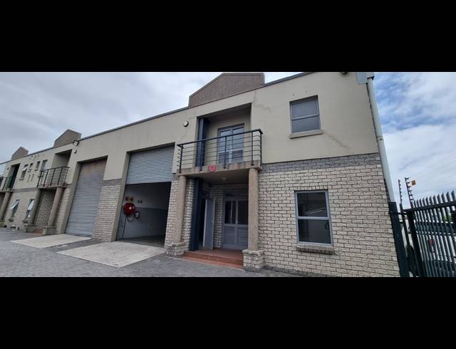 1,037M² WAREHOUSE TO LET IN AIRPORT INDUSTRIA